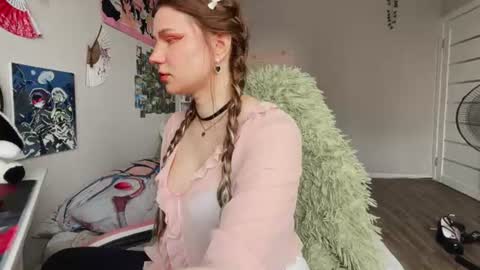 Lily online show from July 15, 5:12 am