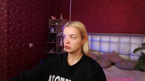 Snapshot of lilieanori chatting on February 7, 7:49 pm Lilie online show from February 7, 7:49 pm