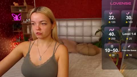 Snapshot of lilieanori chatting on March 5, 7:49 pm Lilie online show from March 5, 7:49 pm