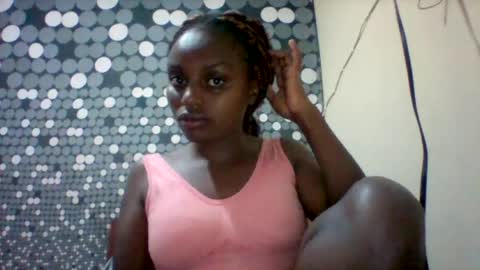 liligal online show from June 14, 7:05 pm