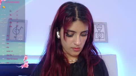 Lilith Savett online show from December 14, 3:58 pm