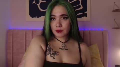 Snapshot of liliith_zeniith chatting on March 23, 7:51 pm Liliith online show from March 23, 7:51 pm