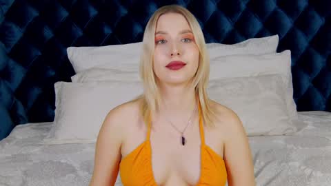 LiliLinn online show from December 10, 12:27 pm