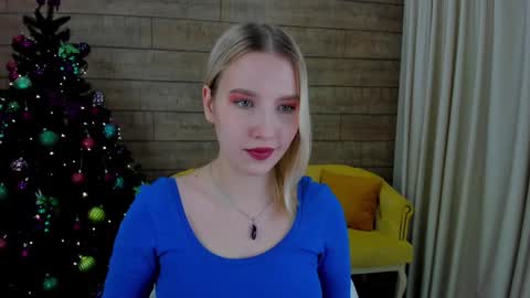 LiliLinn online show from December 13, 6:31 am