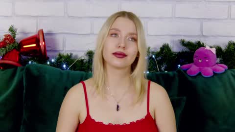 LiliLinn online show from December 24, 12:22 pm