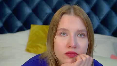 Snapshot of lililinn chatting on September 24, 6:06 am LiliLinn online show from September 24, 6:06 am