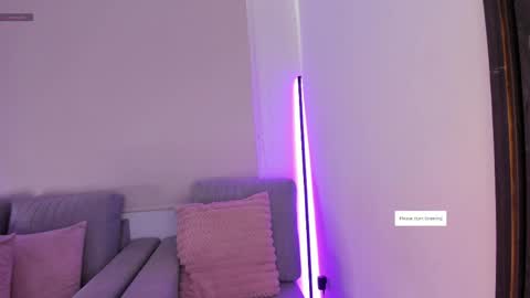 Snapshot of lilily_lv chatting on April 13, 12:21 pm Lilly online show from April 13, 12:21 pm