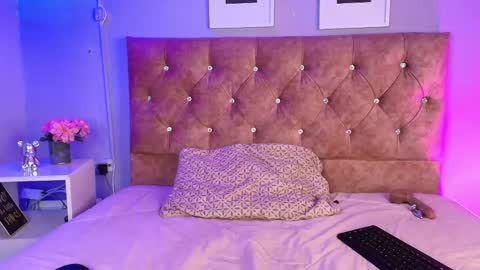 lilirousee online show from May 21, 7:21 pm