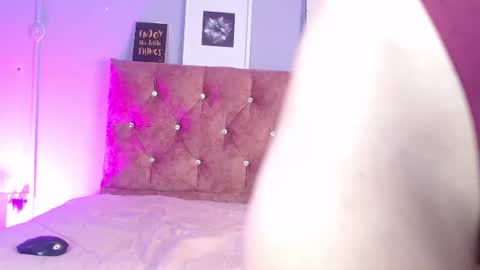 lilirousee online show from July 2, 7:09 pm