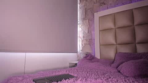 Snapshot of lilit_jade chatting on December 13, 1:22 pm Lilit online show from December 13, 1:22 pm