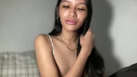Chloe online show from June 18, 3:27 pm