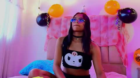 lilith_and_draven online show from October 31, 9:05 pm