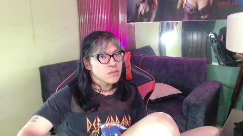lilith  online show from May 4, 11:28 am