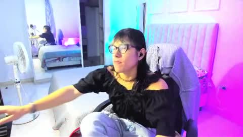 lilith  online show from August 3, 12:10 pm
