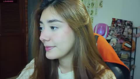 Snapshot of lilith_cruzz chatting on March 17, 3:00 am Lilith online show from March 17, 3:00 am