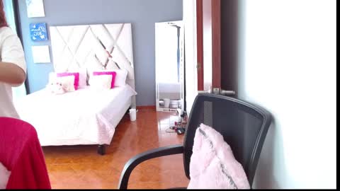 lili online show from December 16, 8:14 pm