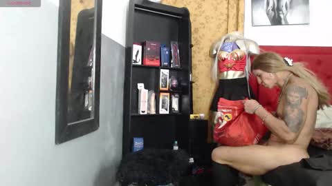 lilith_dhorn1 online show from September 9, 8:36 am