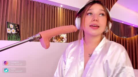 Snapshot of lilith_gray9 chatting on December 21, 9:55 am Lilith Gray online show from December 21, 9:55 am