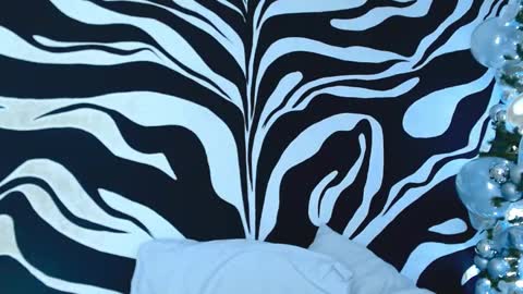 Snapshot of lilith_luv_ chatting on December 10, 6:44 am kata online show from December 10, 6:44 am