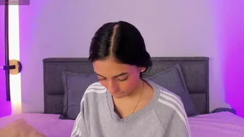Lili petit  online show from June 23, 12:36 pm