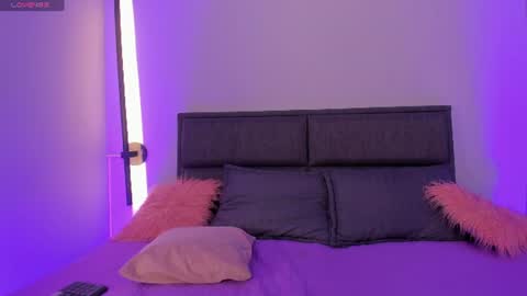 Lili petit  online show from July 26, 3:25 am