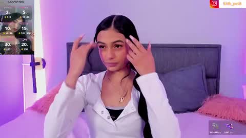 Lili petit  online show from July 28, 2:05 pm