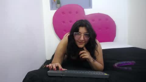 Lilith Smith online show from April 6, 7:26 pm