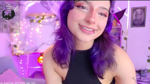 Snapshot of lilith_vamp chatting on October 27, 9:41 pm LILITH 200 LIKES Thursday Clown Costume M online show from October 27, 9:41 pm