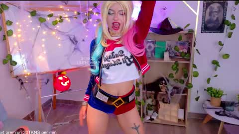 Snapshot of lilith_vamp chatting on October 31, 11:39 pm LILITH 200 LIKES Thursday Clown Costume M online show from October 31, 11:39 pm