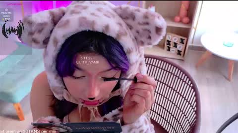 Snapshot of lilith_vamp chatting on November 5, 6:41 pm LILITH 200 LIKES Thursday Clown Costume M online show from November 5, 6:41 pm