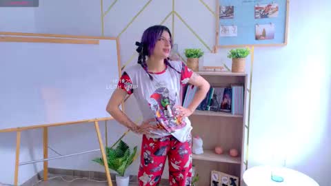 Snapshot of lilith_vamp chatting on November 18, 6:23 pm LILITH 200 LIKES Thursday Clown Costume M online show from November 18, 6:23 pm