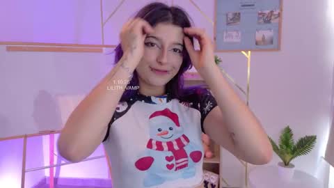 Snapshot of lilith_vamp chatting on December 1, 3:06 pm LILITH 200 LIKES Thursday Clown Costume M online show from December 1, 3:06 pm