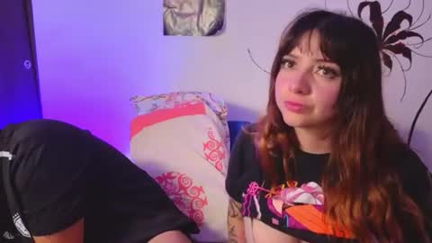 Snapshot of lilithandjacob chatting on July 17, 2:07 am online show from July 17, 2:07 am