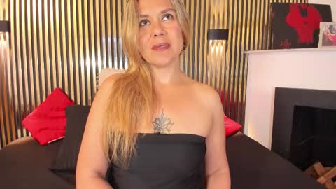 Snapshot of lilithbonnet chatting on October 5, 3:10 pm online show from October 5, 3:10 pm