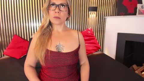 Snapshot of lilithbonnet chatting on October 11, 5:44 pm online show from October 11, 5:44 pm