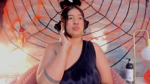 Snapshot of lilithcb_ chatting on October 18, 9:59 pm lilithcb_ online show from October 18, 9:59 pm