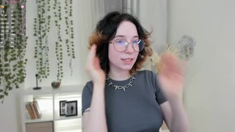 Snapshot of lilithlunna chatting on January 14, 5:12 pm Lilith online show from January 14, 5:12 pm