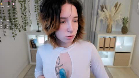 Snapshot of lilithlunna chatting on January 26, 1:41 am Lilith online show from January 26, 1:41 am