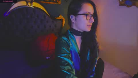 Snapshot of lilithmystic01 chatting on October 18, 1:34 pm lilithmystic01 online show from October 18, 1:34 pm