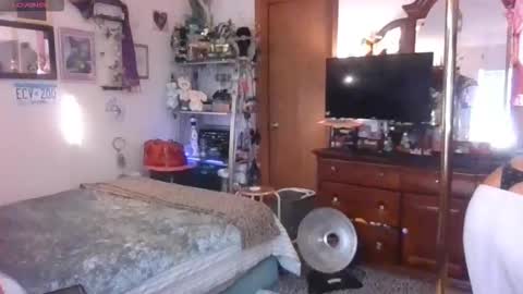 Snapshot of lilithohfish chatting on March 24, 2:33 pm Lilithohfish online show from March 24, 2:33 pm
