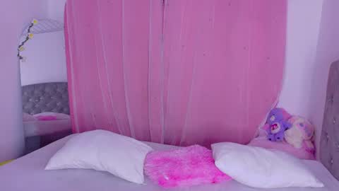 Snapshot of lilithsmiith chatting on June 9, 2:17 pm lilithsmiith online show from June 9, 2:17 pm
