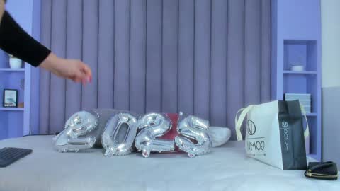 lilithsmith__ online show from December 31, 11:42 am