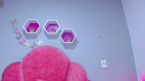 lilithsmith__ online show from February 12, 5:37 pm
