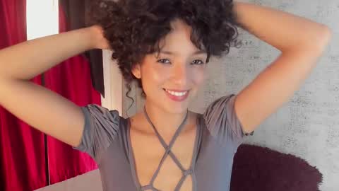 Snapshot of lilithsteinberg chatting on December 20, 8:16 pm jessi 3 online show from December 20, 8:16 pm