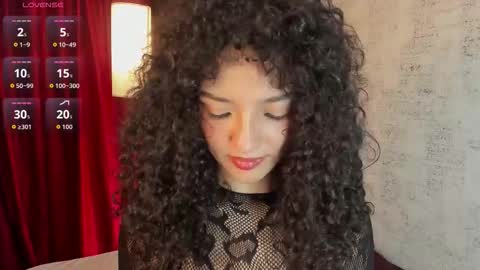 Snapshot of lilithsteinberg chatting on December 22, 7:44 pm jessi 3 online show from December 22, 7:44 pm