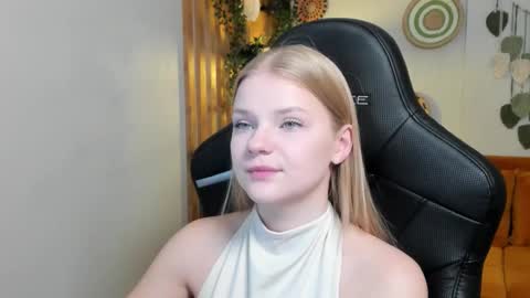 lilitrosen online show from September 26, 5:50 pm