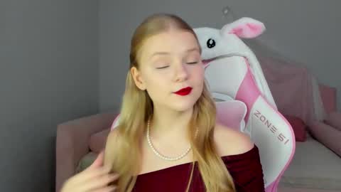 lilitrosen online show from October 13, 5:35 pm