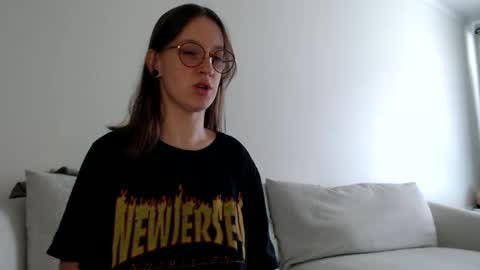 Jay  please help me reach 50 thumbs up online show from November 9, 5:55 pm