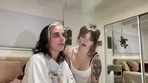 lilldaddysgirl online show from September 28, 2:17 am