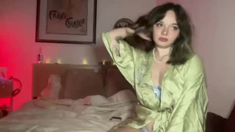 lilldaddysgirl online show from December 14, 3:45 am